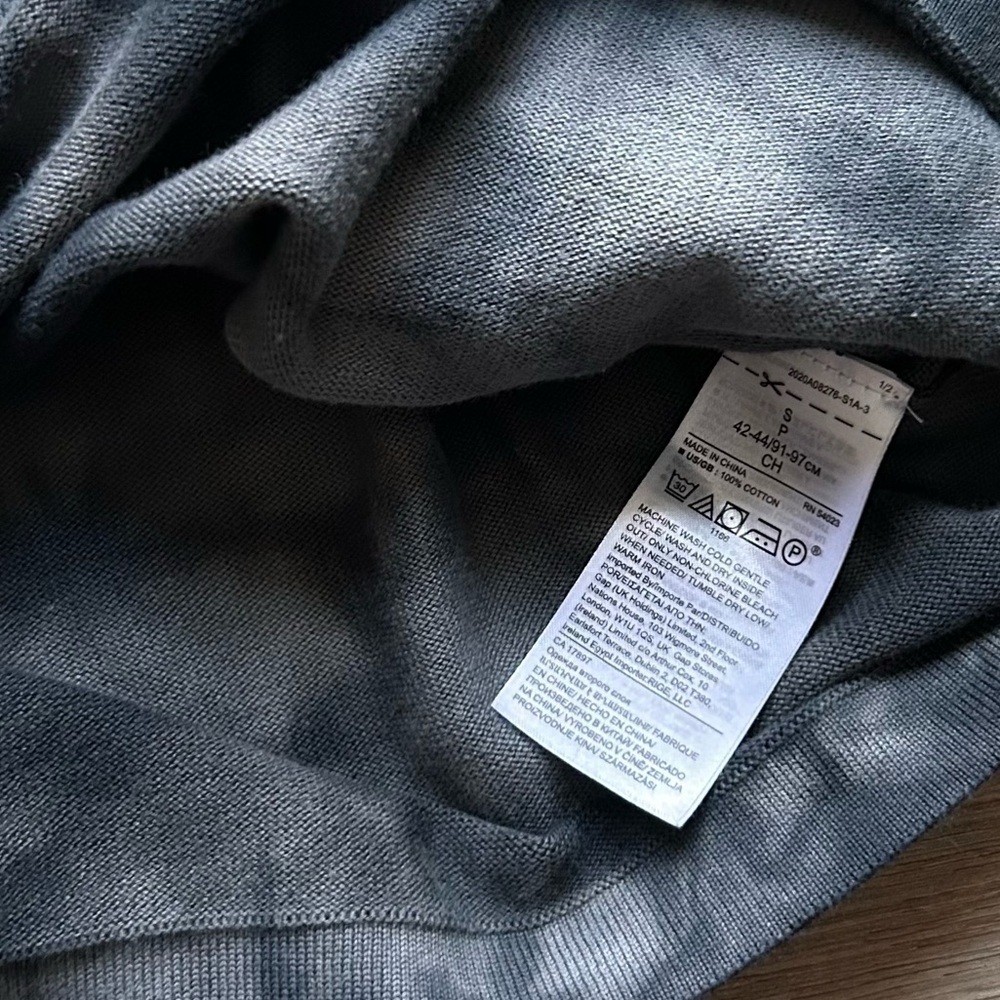 Banana Republic | Cotton Jersey Hoodie in Grey Tie Dye (Small) - Picture 10 of 10